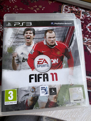 ps3 konsolė su žaidimais.