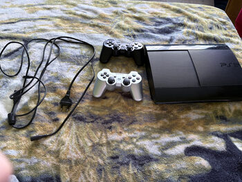 ps3 konsolė su žaidimais.
