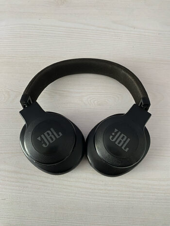 JBL E55BT