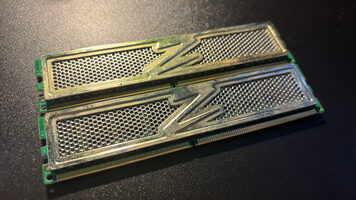 OCZ Gold Series 2x2GB DDR2-800