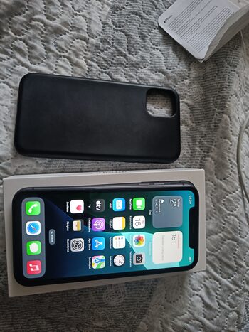 Redeem Apple iPhone 11 64GB Black