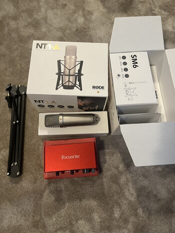 Rode NT1-A + Focusrite Scarlett 2i2 for sale