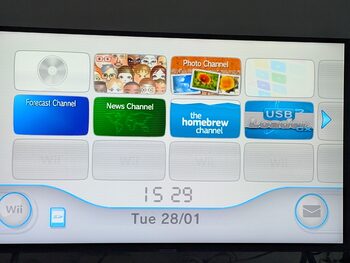 Nintendo Wii + 32Gb SD