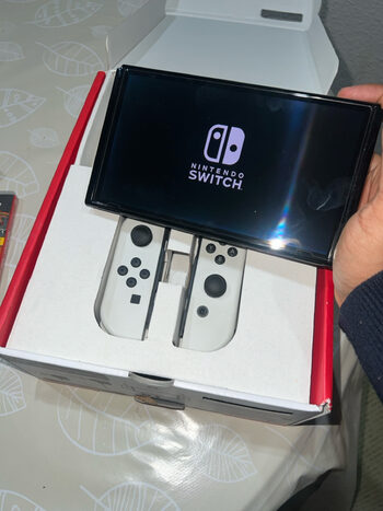 NINTENDO SWITCH OLED (en caja)