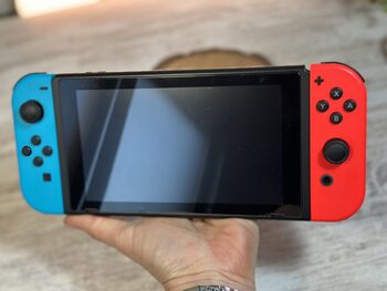 Nintendo Switch, Blue & Red, 32GB