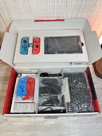 Nintendo Switch, Blue & Red, 32GB