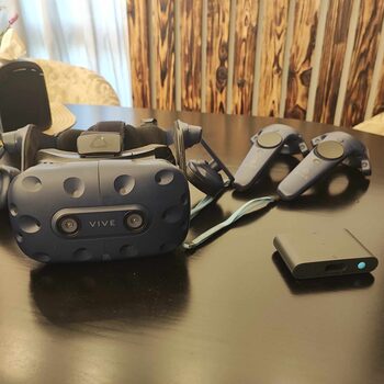 HTC VIVE PRO 