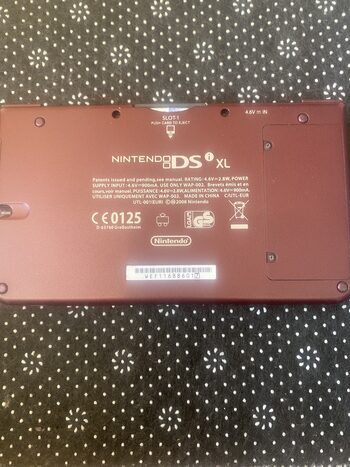 Nintendo DSi XL, Dark Red