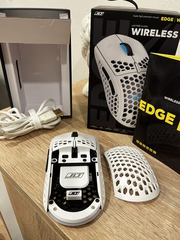 JLT Edge | W Wireless