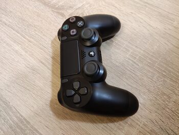 Playstation 4 Dualshock 4, V2 juodas originalus pultelis