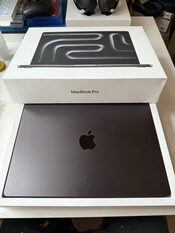 Apple MacBook Pro 14” 2023 (M3 Pro) - Como Nuevo + Accesorios