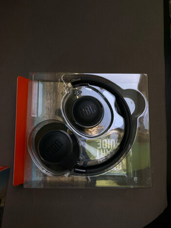 JBL ausinės 