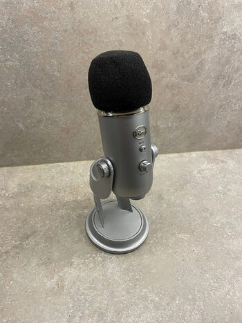 Logitech Blue Yeti mikrofonas