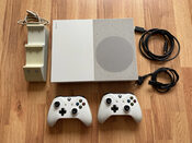 Xbox One S 1TB su 2 pultais