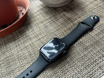 Get Apple Watch Series 7 GPS 41mm Graphite