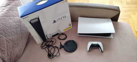 Atrištas PlayStation 5, Black & White, 825GB