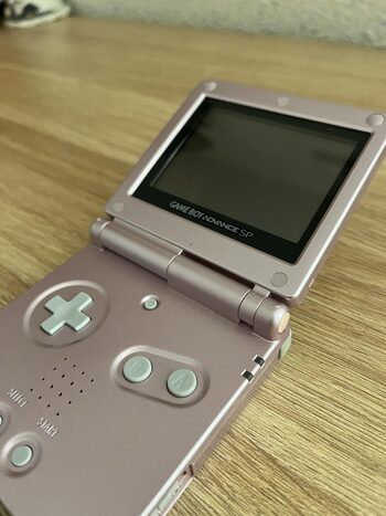 Get Game Boy Advance SP, Silver su žaidimu