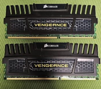 Corsair Vengeance 8 GB (2 x 4 GB) DDR3-1600 Black / Silver PC RAM