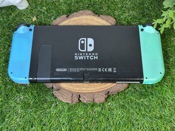 Nintendo Switch V2 con accesorios