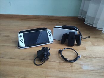 Apynaujis Nintendo Switch OLED, 64GB + Dėklai