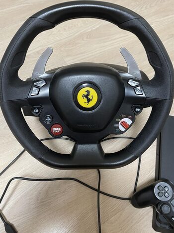 Ps4 konsolė ir Thrustmaster 458 spyder vairas be pedalų (Rinkinys)