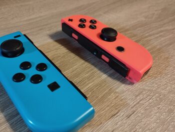 Nintendo Switch, Blue & Red, 32GB