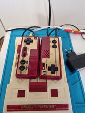 Famicom, Red & White