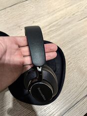 Bowers and Wilkins PX8