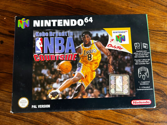 Kobe Bryant in NBA Courtside Nintendo 64