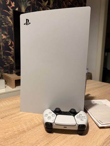 PLAYSTATION 5 STANDARD CON GARANTIA Y JUEGO