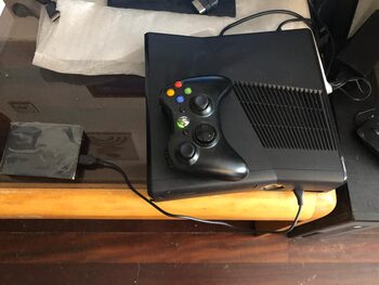 Xbox 360 S, RGH3, 250GB, 5tb, 1400 Games.