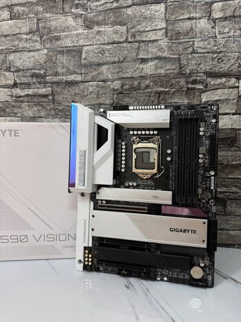 Gigabyte Z590 VISION G Intel Z590 ATX DDR4 LGA1200 3 x PCI-E x16 Slots Motherboard