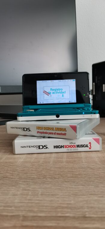 Nintendo 3DS Azul/Blanca con 2 juegos