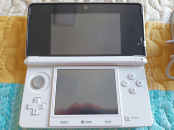 Nintendo 3DS + Nintendo DS Lite