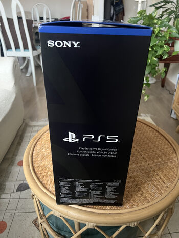 Playstation 5 Digital Edition, Black & White, 825GB