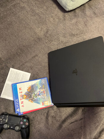 Ps4 Slim 1 TB + 2 žaidimai + pultelis for sale