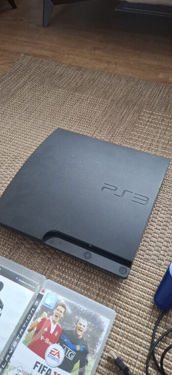 PS3 Slim 160GB + 2 žaidimai