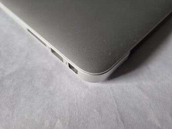 MacBook Air (13-inch, 2017) 1.8GHz 8GB RAM 179CC