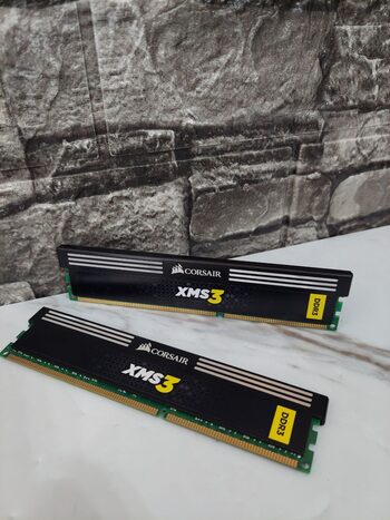 Corsair XMS3 8 GB (2 x 4 GB) DDR3-1600 Black / Silver PC RAM