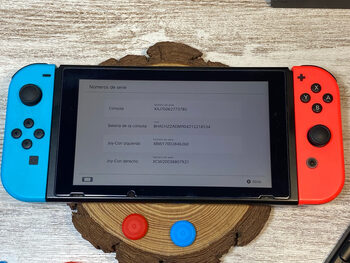 Nintendo Switch con Accesorios (protector de pantalla) 