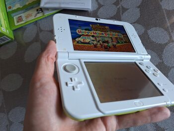 New Nintendo 3DS XL edición animal crossing + extras