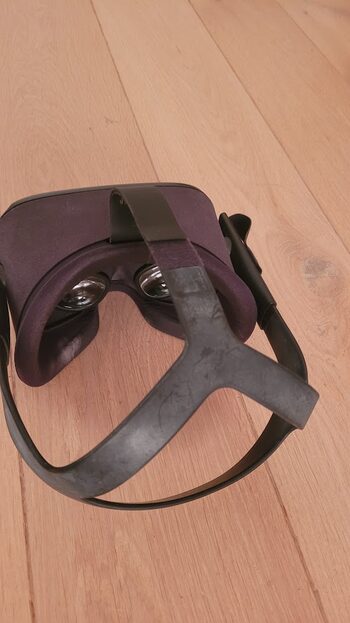 Oculus Quest 1 be pultelių