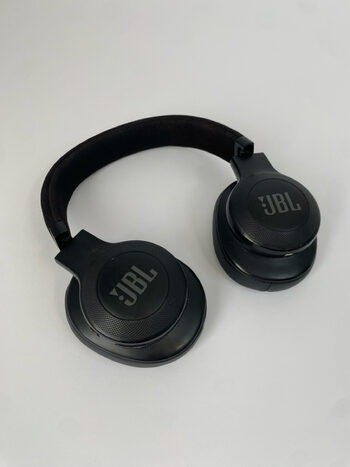 JBL E55BT