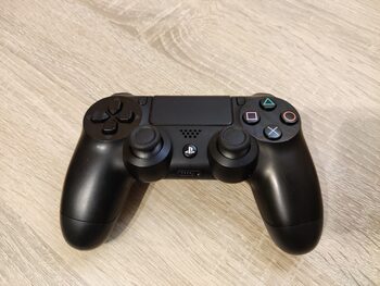 Playstation 4 Dualshock 4, V1 juodas originalus pultelis