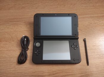 Atrištas (modded) Nintendo 3DS XL, Black & Red