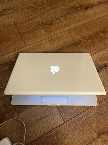 Macbook 13-inch, Early 2008