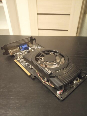 Asus Radeon HD 5770 1 GB 850 Mhz PCIe x16 GPU