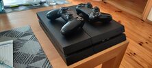 PS4 Standart 1TB +4 Žaidimai