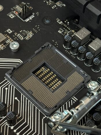 MSI Z170A GAMING PRO CARBON Intel Z170 ATX DDR4 LGA1151 3 x PCI-E x16 Slots Motherboard