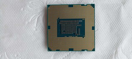 Intel Core i3-3240 3.4 GHz LGA1155 Dual-Core CPU